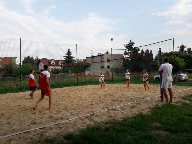 Węgrzce na sportowo – piłka plażowa – coraz goręcej!