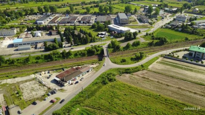 Budowa ciągu pieszo-rowerowego i przebudowa dróg powiatowych w kierunku wiaduktu w Batowicach za 8,09 mln zł – wyłoniony wykonawca